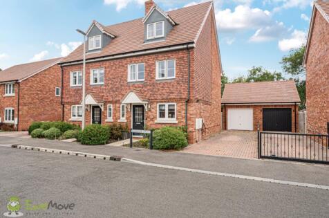 Barbour Drive, Burghfield Common, Reading, Berkshire, RG7
