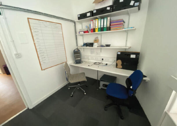 Photo 3