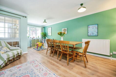 Hillfoot Road, Shillington, Hitchin, SG5 3NS