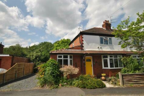 Lymm - 3 bedroom end of terrace house for sale