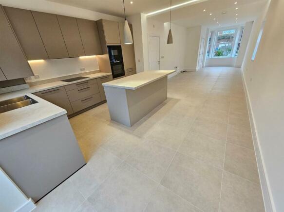 KITCHEN/DINER/LIVING AREA