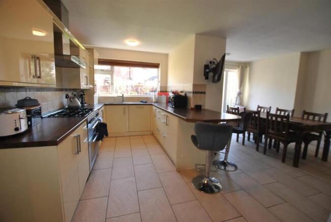 KITCHEN/DINER