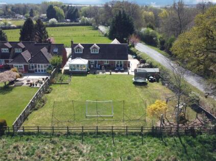 Highworth Road, South Marston, Swindon, SN3