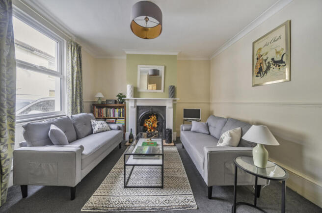 1355284-2-68c3ed2...