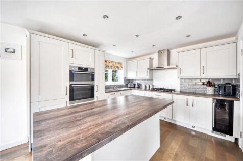 Coronel Close, Stratton, Swindon, SN3