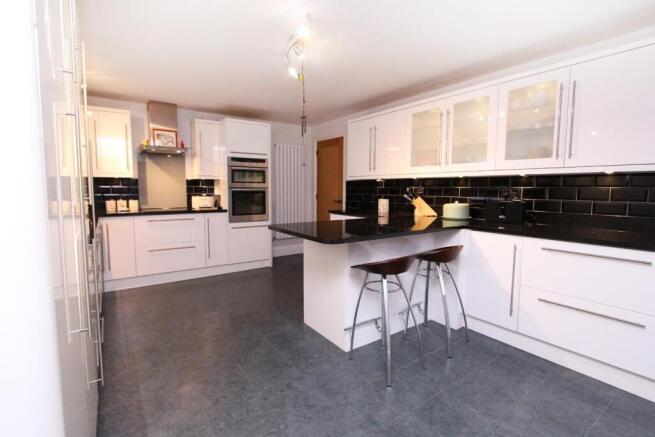 Fitted Kitchen