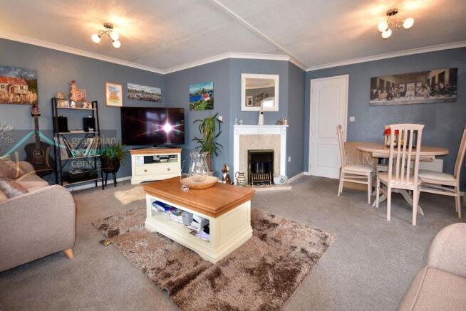 lounge 2 .JPG