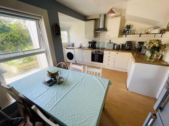 Kitchen/Dining room