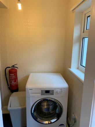 RF 44 Cowley Rd washing machine.jpg