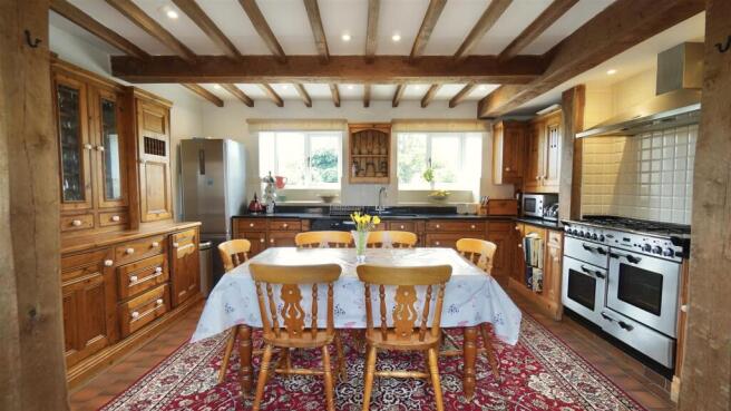 dining kitchen.JPG
