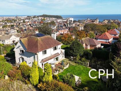 Queen Margarets Road, Scarborough, YO11
