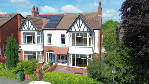 Victoria Avenue, Cheadle Hulme