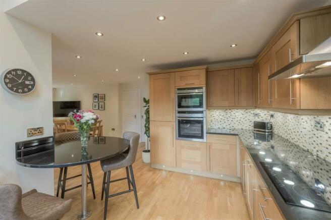 Fitted Breakfast Kitchen: