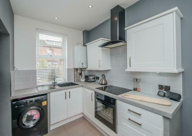 Fitted Breakfast Kitchen: