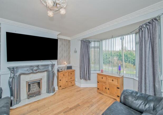 Living Room: