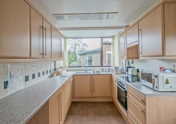 Fitted Kitchen: