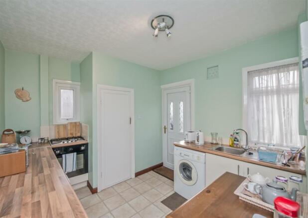 Kitchen: