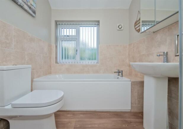 Bathroom / WC: