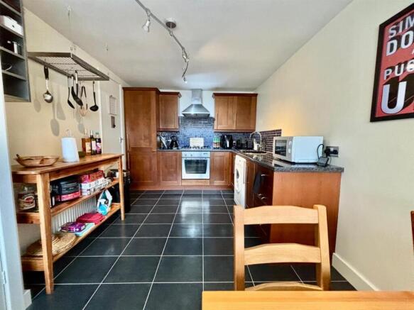 Fitted Dining Kitchen: