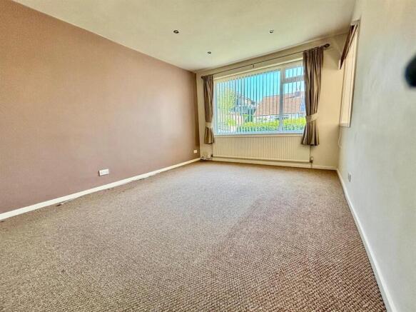 Living Room: