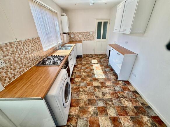 Fitted Dining Kitchen: