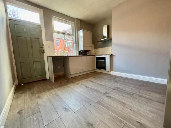 Fitted Dining Kitchen: