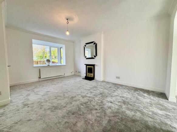 Living Room: