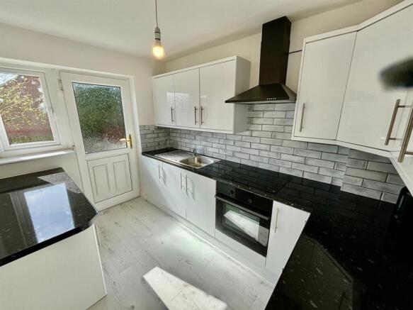 Fitted Kitchen: