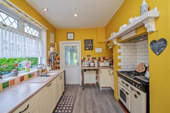 Fitted Kitchen:
