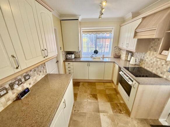Fitted Kitchen:
