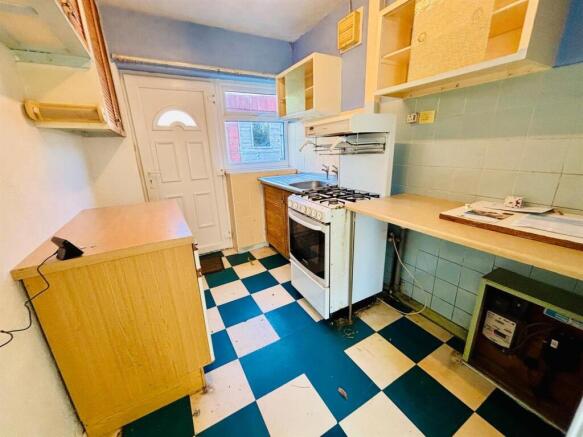 Kitchen: