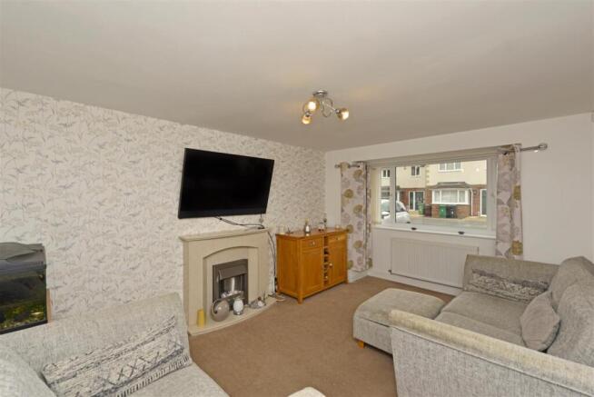 Living Room: