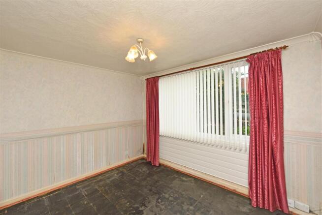 Dining Room: