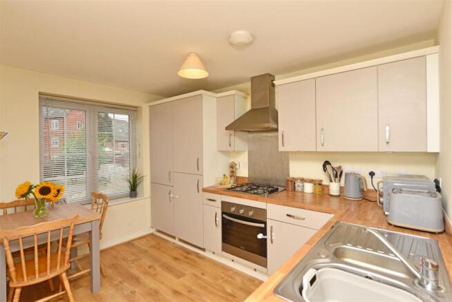 Fitted Dining Kitchen: