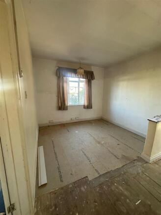 Dining Room: