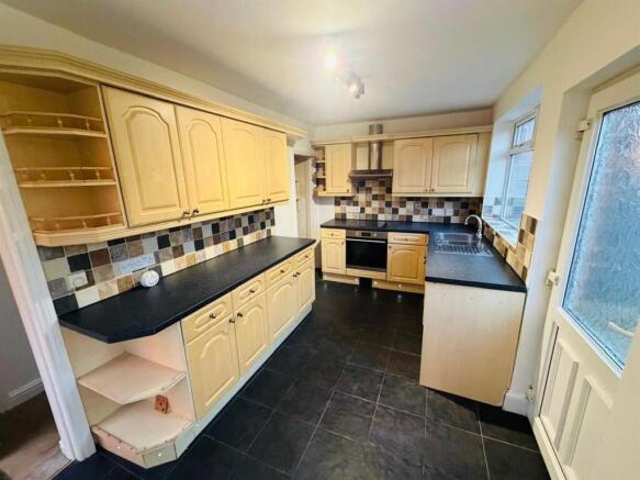 Fitted Kitchen: