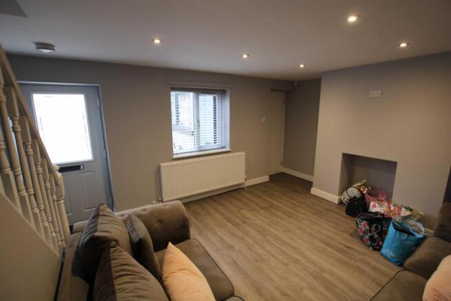 Entrance / Living Room: