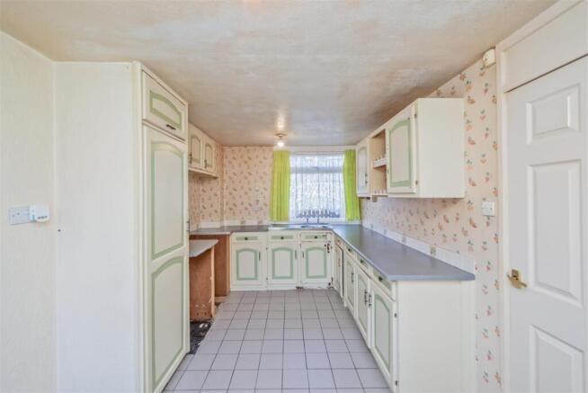 Fitted Dining Kitchen: