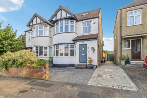 Talbot Avenue, Bushey