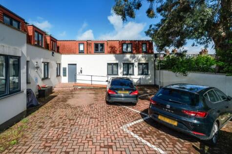 Park Road, Bushey, WD23