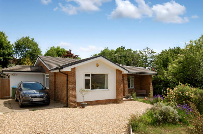 High-quality, detached bungalow in Rusper.