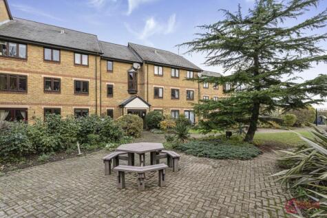 Riverside Close, London