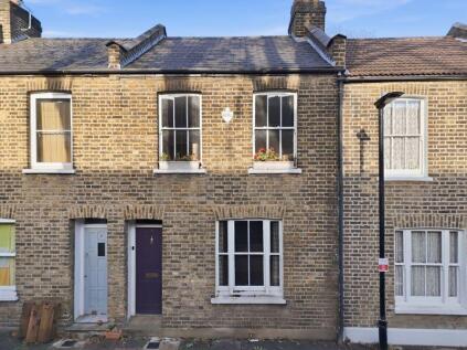 Felixstowe Road, London