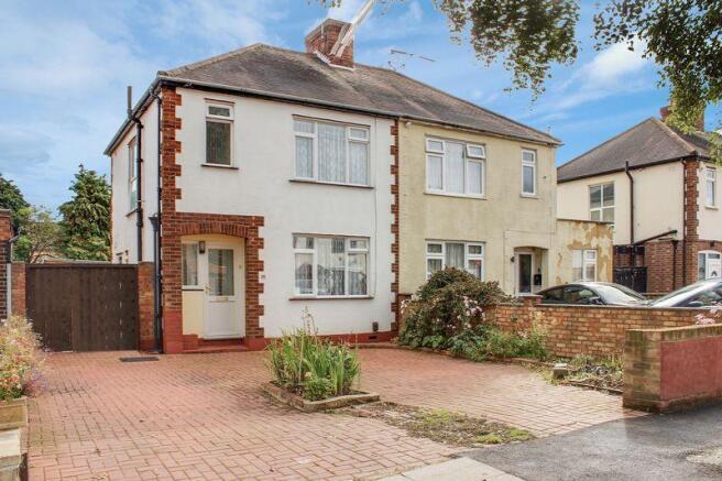 3 bedroom semi-detached house for sale in Tysoe Avenue, Enfield, EN3