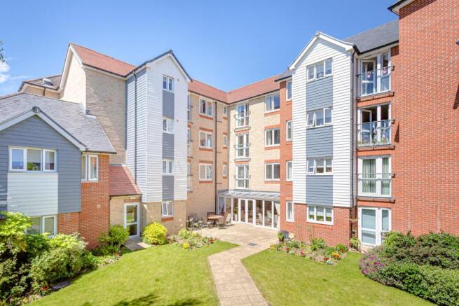 2 bedroom apartment for sale in South Street,