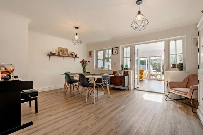 8641623-interior02-800.jpg