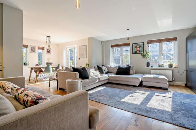 8641907-interior05-800.jpg