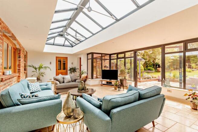 8648755-interior34-800.jpg