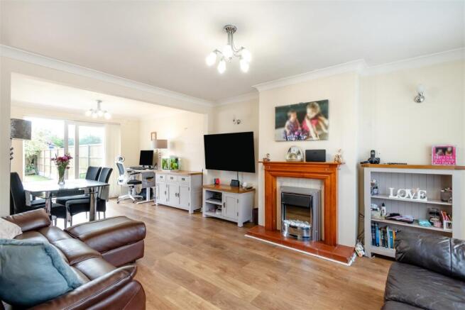 8652484-interior14.jpg