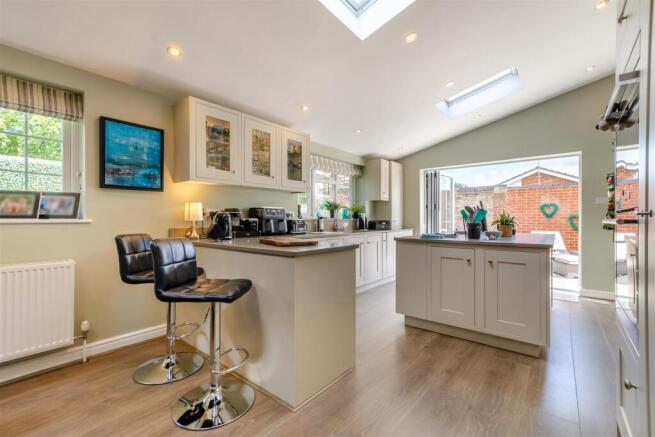 8664706-interior11.jpg